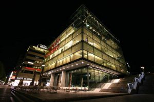 Der Cube in Stuttgart am Schlossplatz