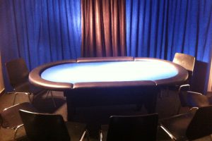 Pokertisch ohne Zuschauer